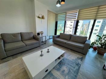 Kıbrıs Girne Merkez de Türk Tapulu Havuzlu Elit Sitede Lüks 2+1 Residence