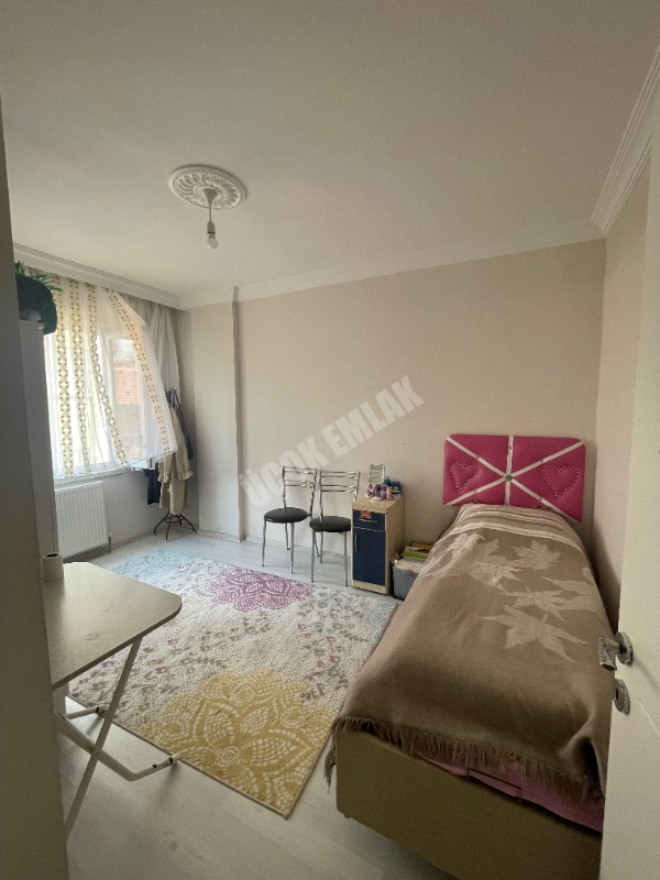 AFYON ÜÇOK EMLAKTAN MAREŞAL F ÇAKMAK MAH SATILIK 3+1 FIRSAT DAİRE