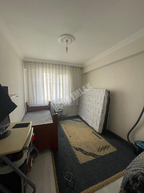 AFYON ÜÇOK EMLAKTAN MAREŞAL F ÇAKMAK MAH SATILIK 3+1 FIRSAT DAİRE