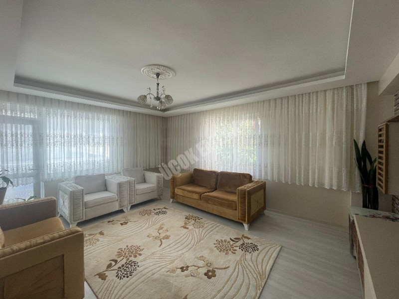 AFYON ÜÇOK EMLAKTAN MAREŞAL F ÇAKMAK MAH SATILIK 3+1 FIRSAT DAİRE