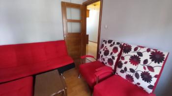 Bornova  merkezi konumda  10 yıllık binada Acil  satılık 3+1 daire 