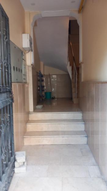 Bornova  merkezi konumda  10 yıllık binada Acil  satılık 3+1 daire 