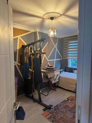 BEYLİKDÜZÜ YAKUPLU’DA 2+1, BALKONLU, ÖNÜ AÇIK, METROBÜSE YAKIN DAİRE!