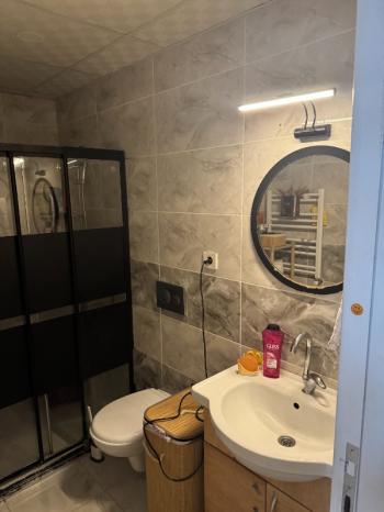 BEYLİKDÜZÜ YAKUPLU’DA 2+1, BALKONLU, ÖNÜ AÇIK, METROBÜSE YAKIN DAİRE!