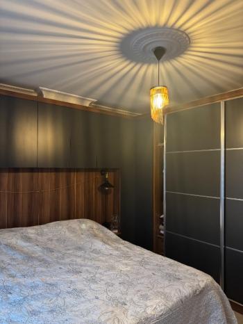 BEYLİKDÜZÜ YAKUPLU’DA 2+1, BALKONLU, ÖNÜ AÇIK, METROBÜSE YAKIN DAİRE!