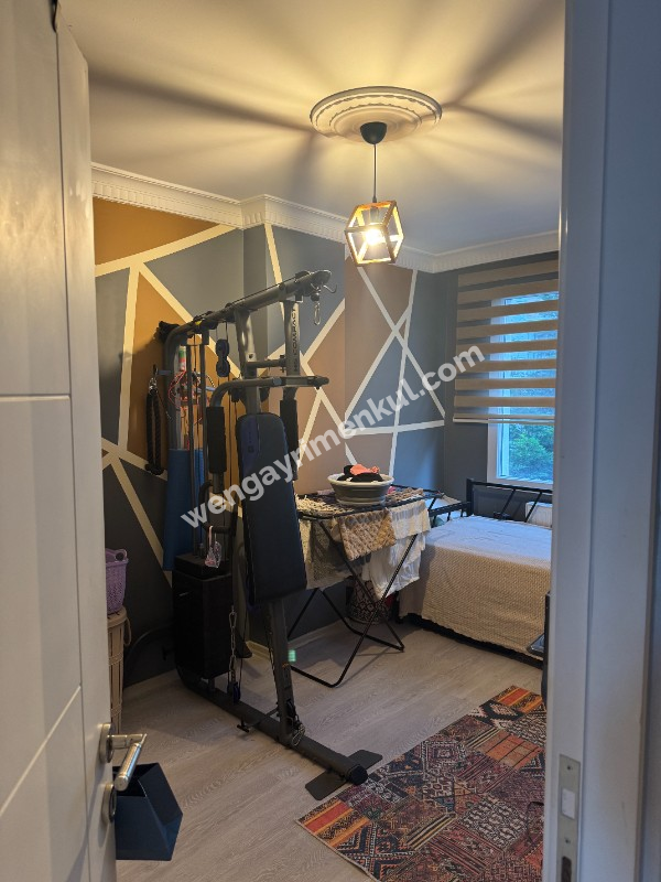 BEYLİKDÜZÜ YAKUPLU’DA 2+1, BALKONLU, ÖNÜ AÇIK, METROBÜSE YAKIN DAİRE!
