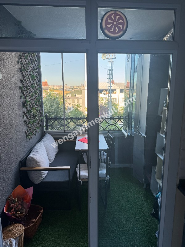 BEYLİKDÜZÜ YAKUPLU’DA 2+1, BALKONLU, ÖNÜ AÇIK, METROBÜSE YAKIN DAİRE!