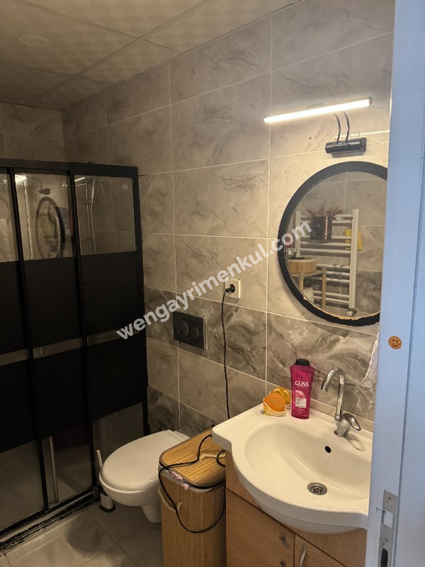 BEYLİKDÜZÜ YAKUPLU’DA 2+1, BALKONLU, ÖNÜ AÇIK, METROBÜSE YAKIN DAİRE!