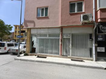 GÜVENAY – ÇORUM MERKEZ ÇARŞI İÇİ (MEVLANA OTOPARKI YANI) – 60 m² SATILIK İŞ YERİ