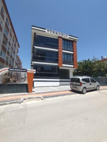 GÜVENAY - ÇORUM BAHÇELİEVLER C.TESİ PAZARI YANI 1+1 SIFIR SATILIK DAİRE 