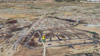 KIBRIS LEFKOŞA AYDEMET BÖLGESİNDE ŞEHİT ÇOCUĞU ,KÖŞE ARSA