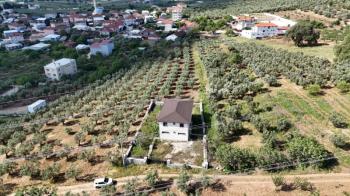 EMLAK HABERCİSİ 'NDEN MUDANYA MÜRSEL'DE KÖYİÇİNE SINIR SATILIK 3.100 M2 ARAZİ ve 2 KATLI MÜSTAKİL EV