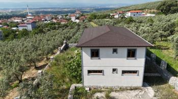 EMLAK HABERCİSİ 'NDEN MUDANYA MÜRSEL'DE KÖYİÇİNE SINIR SATILIK 3.100 M2 ARAZİ ve 2 KATLI MÜSTAKİL EV