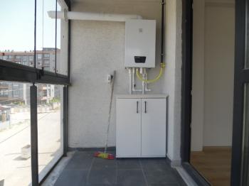 RESMİ KURUMLARA YAKIN 1+1 AMERİKAN MUTFAKLI DAİRE 