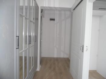 RESMİ KURUMLARA YAKIN 1+1 AMERİKAN MUTFAKLI DAİRE 