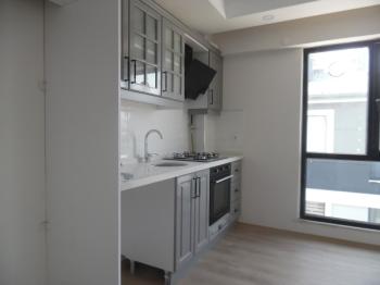 RESMİ KURUMLARA YAKIN 1+1 AMERİKAN MUTFAKLI DAİRE 