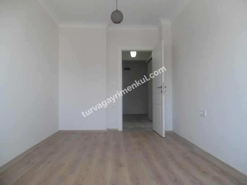 RESMİ KURUMLARA YAKIN 1+1 AMERİKAN MUTFAKLI DAİRE 