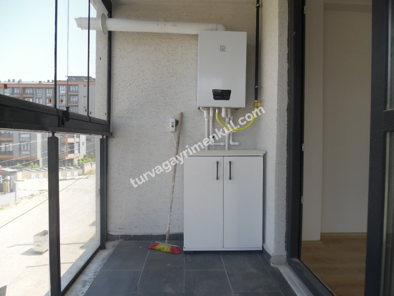 RESMİ KURUMLARA YAKIN 1+1 AMERİKAN MUTFAKLI DAİRE 