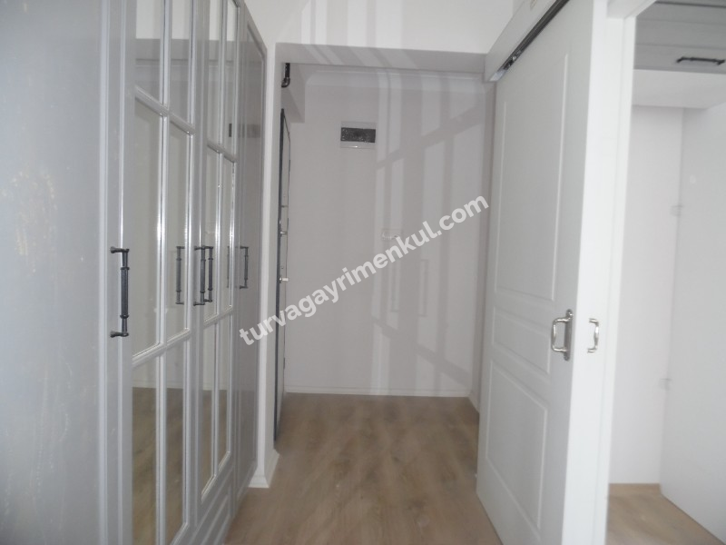 RESMİ KURUMLARA YAKIN 1+1 AMERİKAN MUTFAKLI DAİRE 