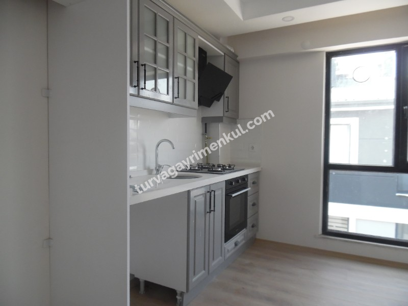 RESMİ KURUMLARA YAKIN 1+1 AMERİKAN MUTFAKLI DAİRE 