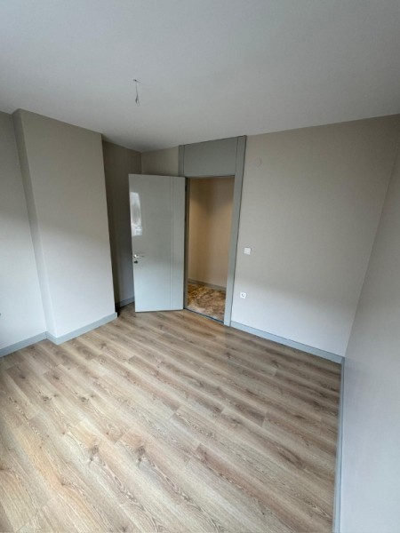 Siris Park Evleri'nde 4.Kat Geniş 2+1 | Net 90 m² | Çift Banyolu | Balkonlu