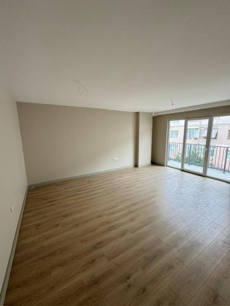 Siris Park Evleri'nde 4.Kat Geniş 2+1 | Net 90 m² | Çift Banyolu | Balkonlu