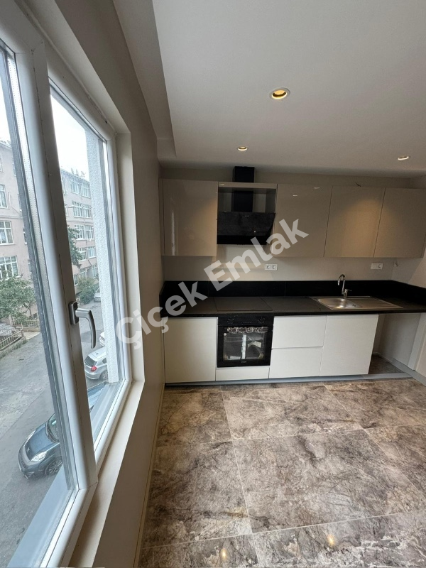Siris Park Evleri'nde 4.Kat Geniş 2+1 | Net 90 m² | Çift Banyolu | Balkonlu