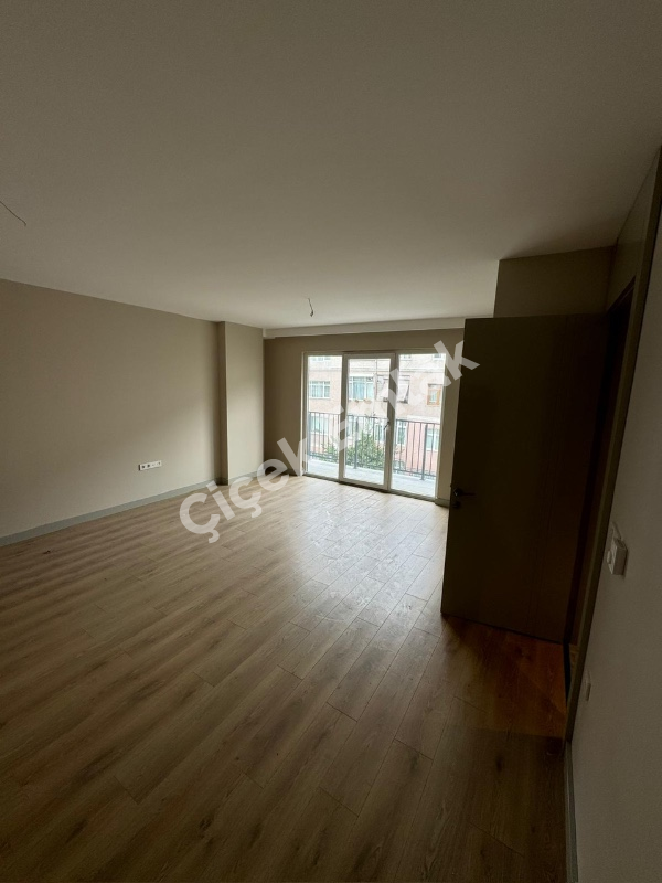 Siris Park Evleri'nde 4.Kat Geniş 2+1 | Net 90 m² | Çift Banyolu | Balkonlu