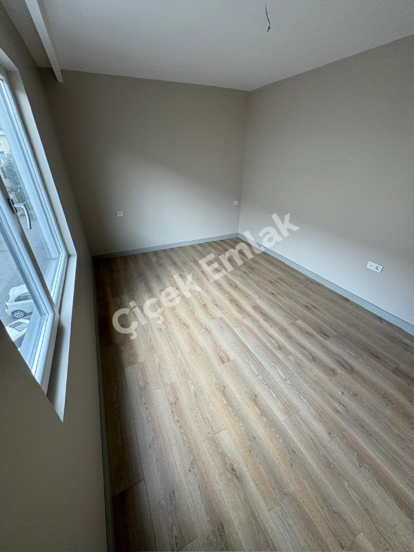 Siris Park Evleri'nde 4.Kat Geniş 2+1 | Net 90 m² | Çift Banyolu | Balkonlu