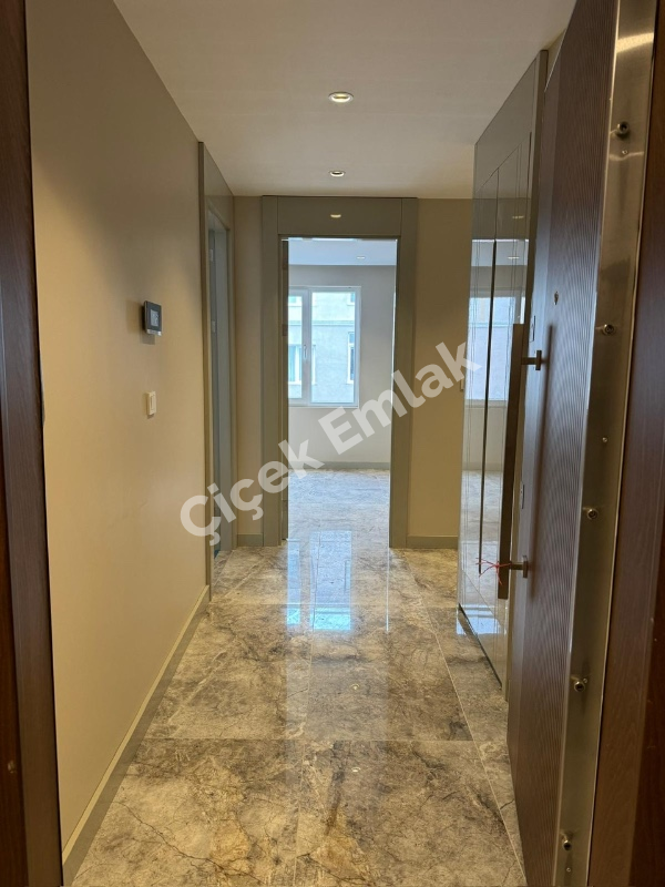 Siris Park Evleri'nde 4.Kat Geniş 2+1 | Net 90 m² | Çift Banyolu | Balkonlu