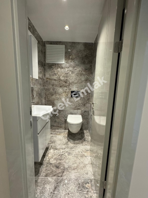Siris Park Evleri'nde 4.Kat Geniş 2+1 | Net 90 m² | Çift Banyolu | Balkonlu