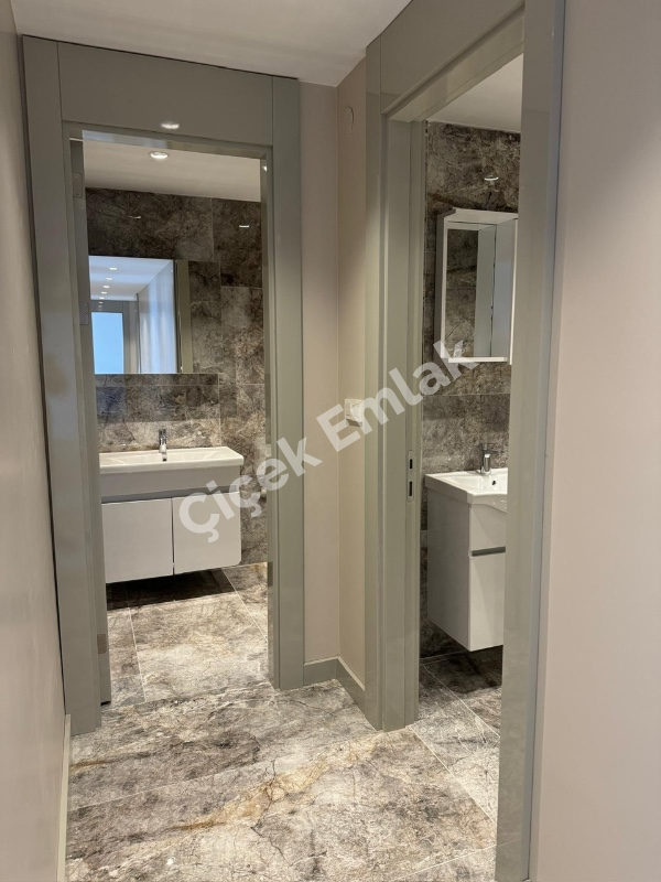 Siris Park Evleri'nde 4.Kat Geniş 2+1 | Net 90 m² | Çift Banyolu | Balkonlu