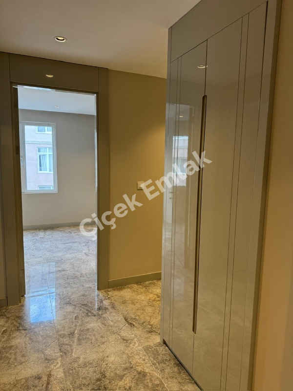 Siris Park Evleri'nde 4.Kat Geniş 2+1 | Net 90 m² | Çift Banyolu | Balkonlu