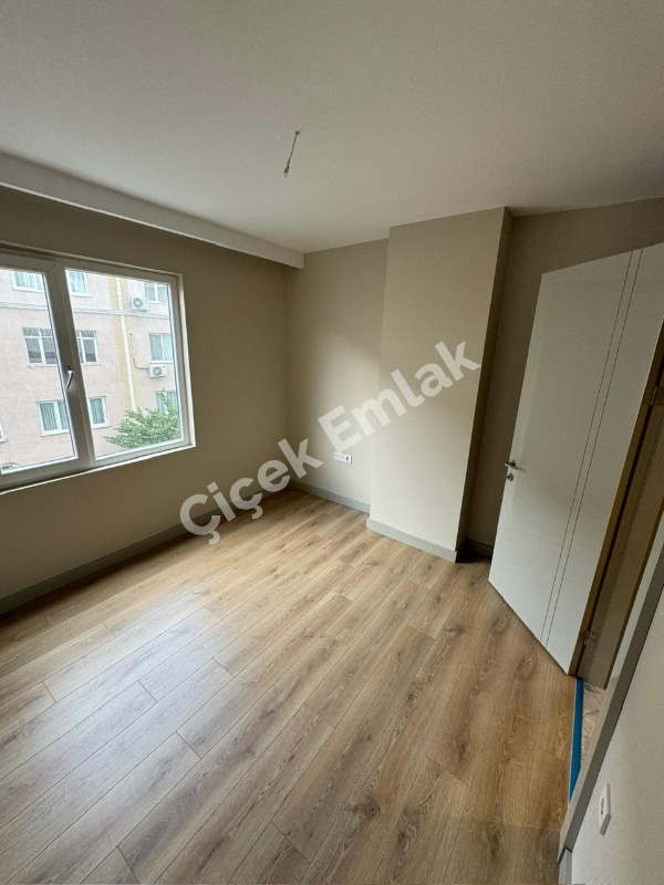 Siris Park Evleri'nde 4.Kat Geniş 2+1 | Net 90 m² | Çift Banyolu | Balkonlu