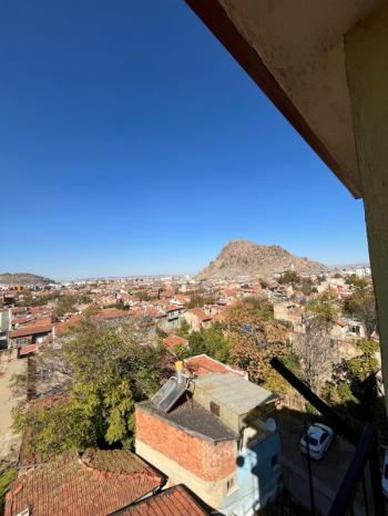 AFYON ÜÇOK EMLAKTAN DAİRECEP MAH KİRALIK MERKEZDE 2+1 DAİRE
