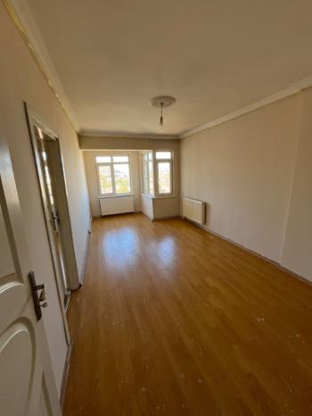 AFYON ÜÇOK EMLAKTAN DAİRECEP MAH KİRALIK MERKEZDE 2+1 DAİRE