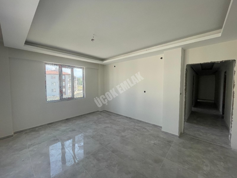 AFYON ÜÇOK EMLAKTAN MAREŞAL F ÇAKMAK MAH SATILIK 2+1 SIFIR ARAKAT DAİRE