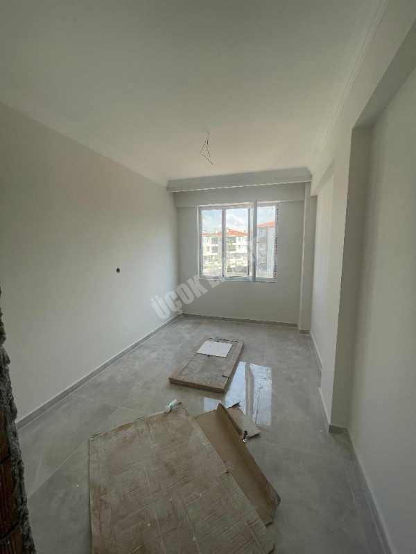 AFYON ÜÇOK EMLAKTAN MAREŞAL F ÇAKMAK MAH SATILIK 2+1 SIFIR ARAKAT DAİRE