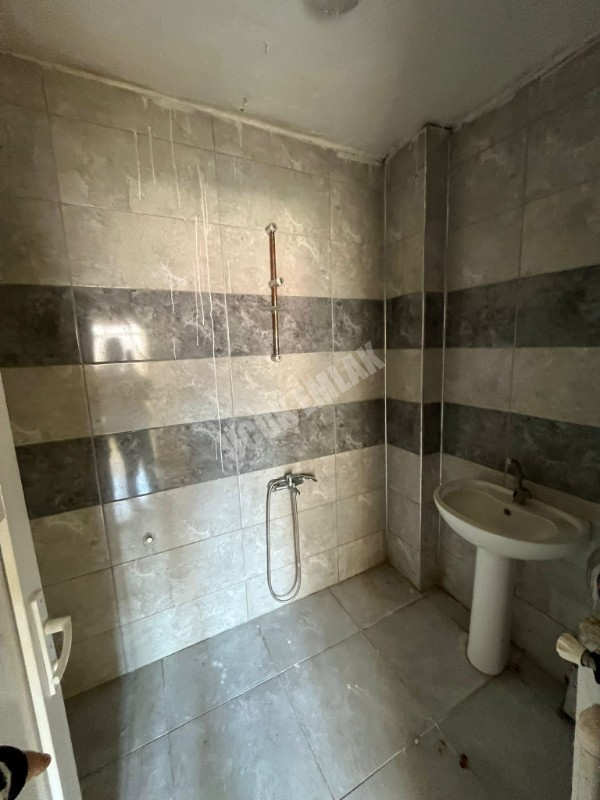 AFYON ÜÇOK EMLAKTAN DAİRECEP MAH KİRALIK MERKEZDE 2+1 DAİRE