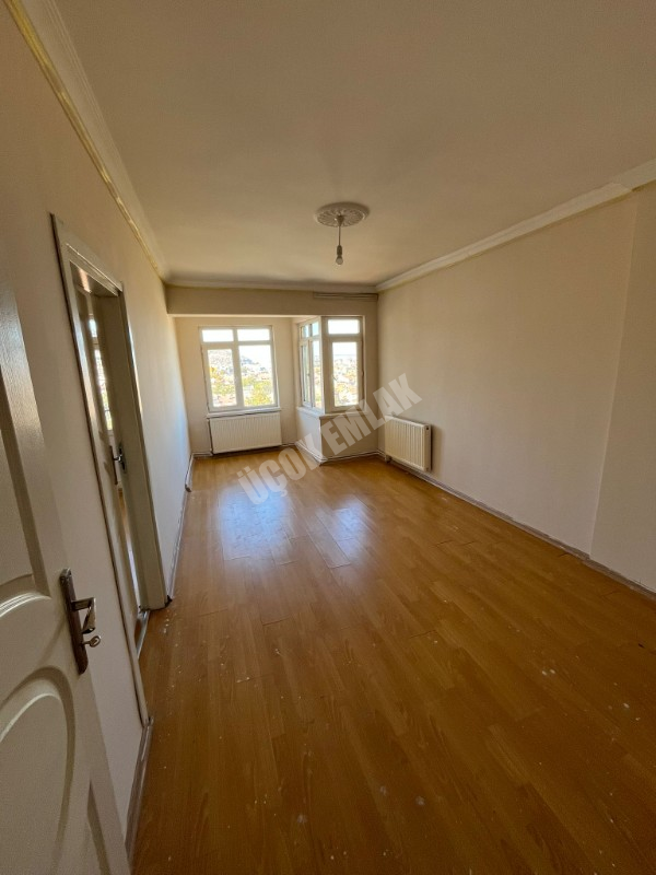 AFYON ÜÇOK EMLAKTAN DAİRECEP MAH KİRALIK MERKEZDE 2+1 DAİRE