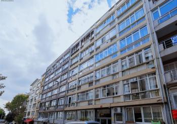 MODA'DA DENİZ MANZARALI BALKONLU VE ASANSÖRLÜ 3+1