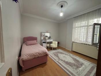 Yavuztürk Mahallesi Üsküdar Geniş 3+1 Ferah Daire