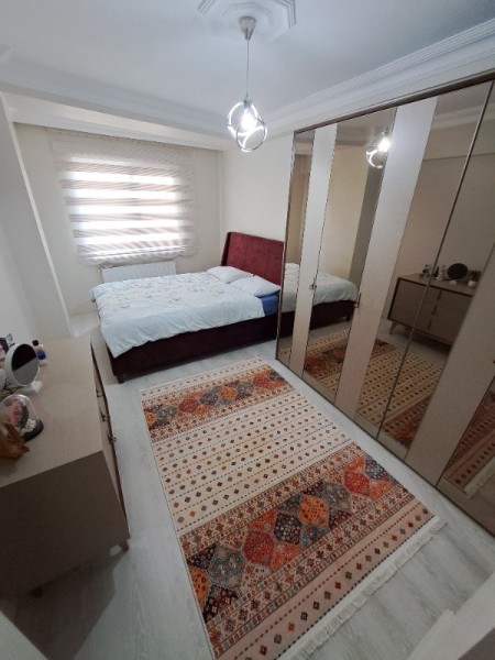 Yeşilpınar Cadde Üzeri 2+1 Balkonlu 1.Kat Satılık Daire