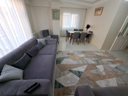 Yeşilpınar Cadde Üzeri 2+1 Balkonlu 1.Kat Satılık Daire