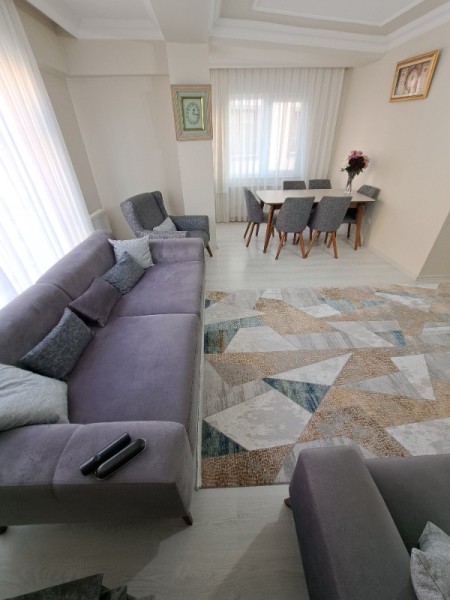 Yeşilpınar Cadde Üzeri 2+1 Balkonlu 1.Kat Satılık Daire
