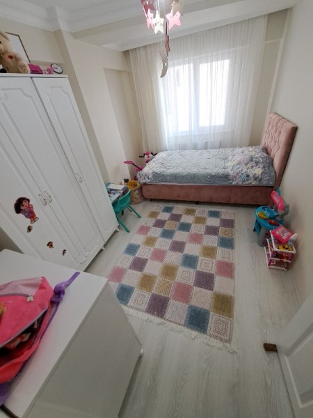 Yeşilpınar Cadde Üzeri 2+1 Balkonlu 1.Kat Satılık Daire