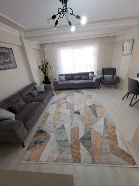 Yeşilpınar Cadde Üzeri 2+1 Balkonlu 1.Kat Satılık Daire