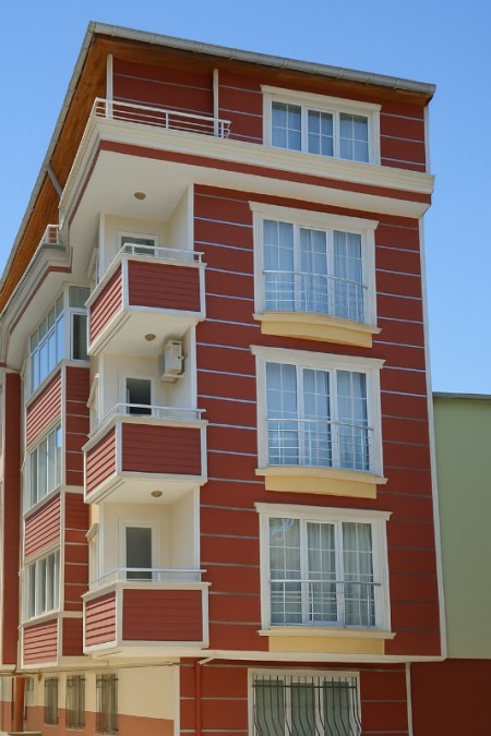 Yeşilpınar Cadde Üzeri 2+1 Balkonlu 1.Kat Satılık Daire