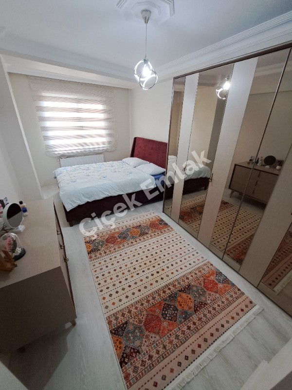 Yeşilpınar Cadde Üzeri 2+1 Balkonlu 1.Kat Satılık Daire