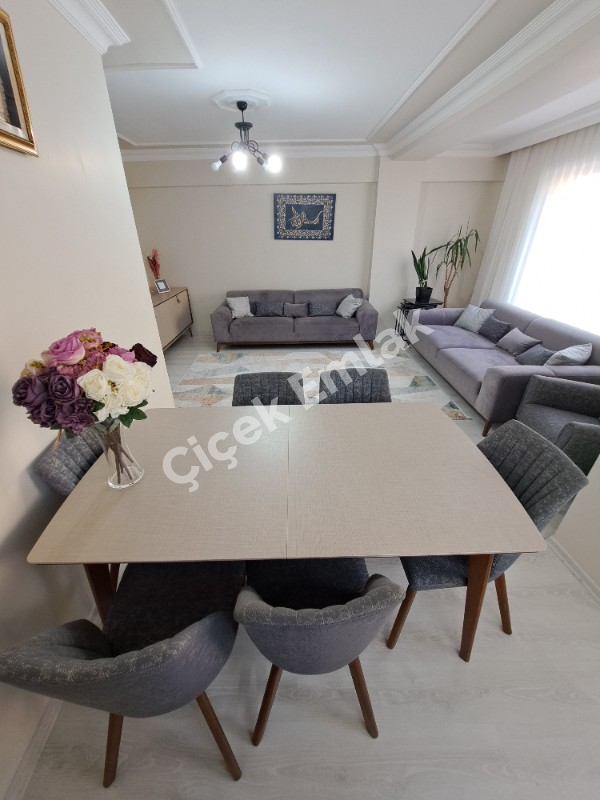 Yeşilpınar Cadde Üzeri 2+1 Balkonlu 1.Kat Satılık Daire